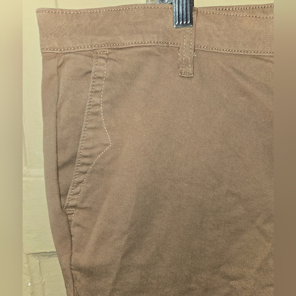 Torrid Brown Twill Crop Chino Pants NWT Size: 18 - Picture 2 of 6